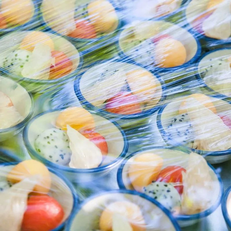 Пленка пищевая Пленка пищ. п/э 45см х 300м 7,5 мкм белая