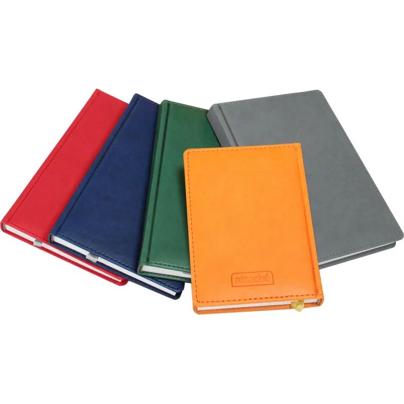 Ежедневник недатированный красный,А6,110х155мм,176л,ATTACHE Сиам