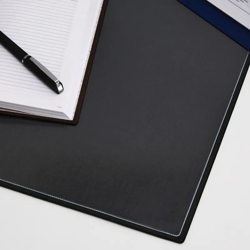 Коврик на стол Attache 38х59см черный с прозрачным листом