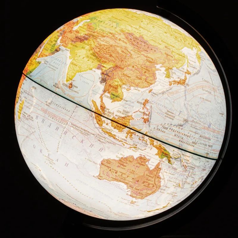 Глобус физико-политический с подсветкой,210мм