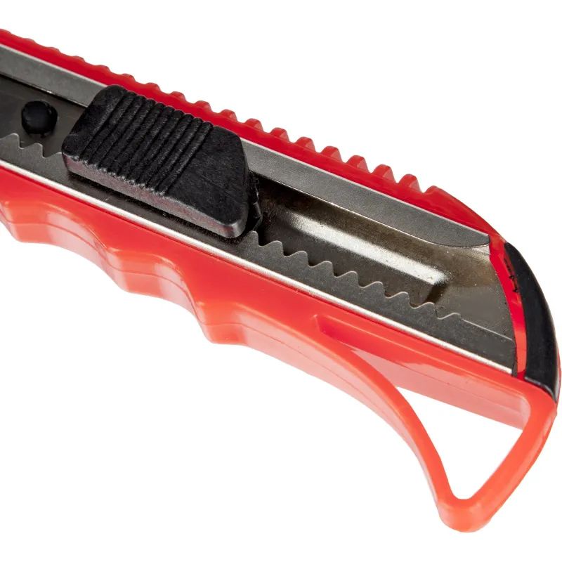 Нож канцелярский 18мм Attache с фиксатором и металлическими направляющими