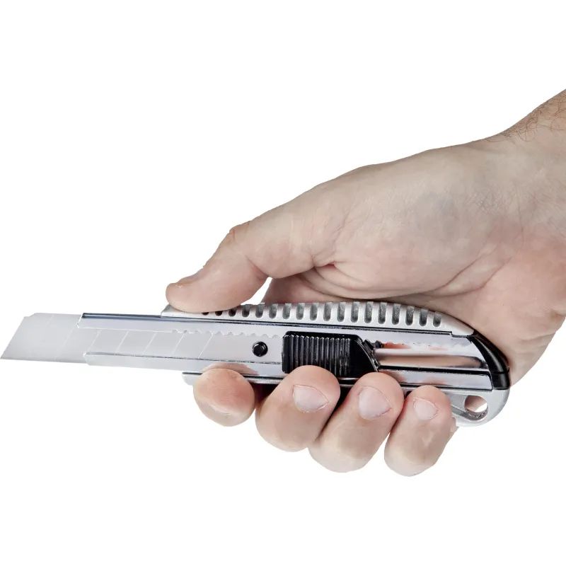 Нож универсальный Attache Selection 18 мм метал. с цинковым покрытием