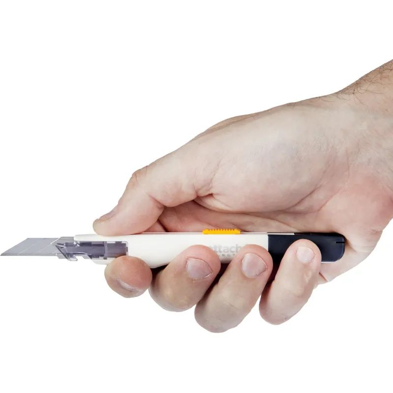 Нож канцелярский 9мм Attache Selection Genius,,фиксатор,дляправш./левш.