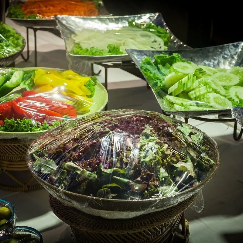 Пленка пищевая п/э 45см х 250м 12 мкм белая