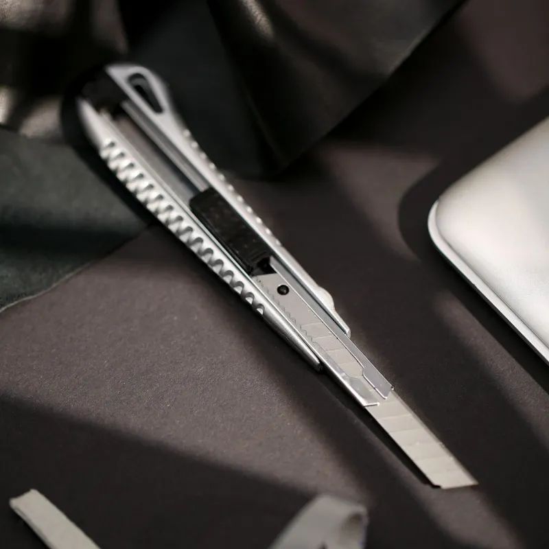 Нож универсальный Attache Selection 9 мм металлический с цинковымпокрытием